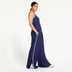 ▪️NWT GSTQ Fadeaway Pants Wide Leg Textured Pull On Side Stripe Navy Blue M